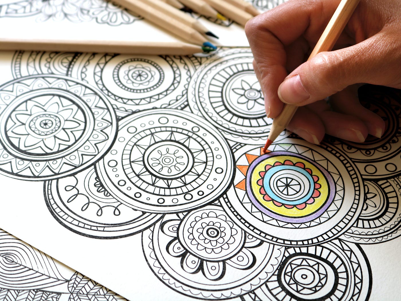 Easy Adult Coloring Books: Large Print Mandala Designs Coloring