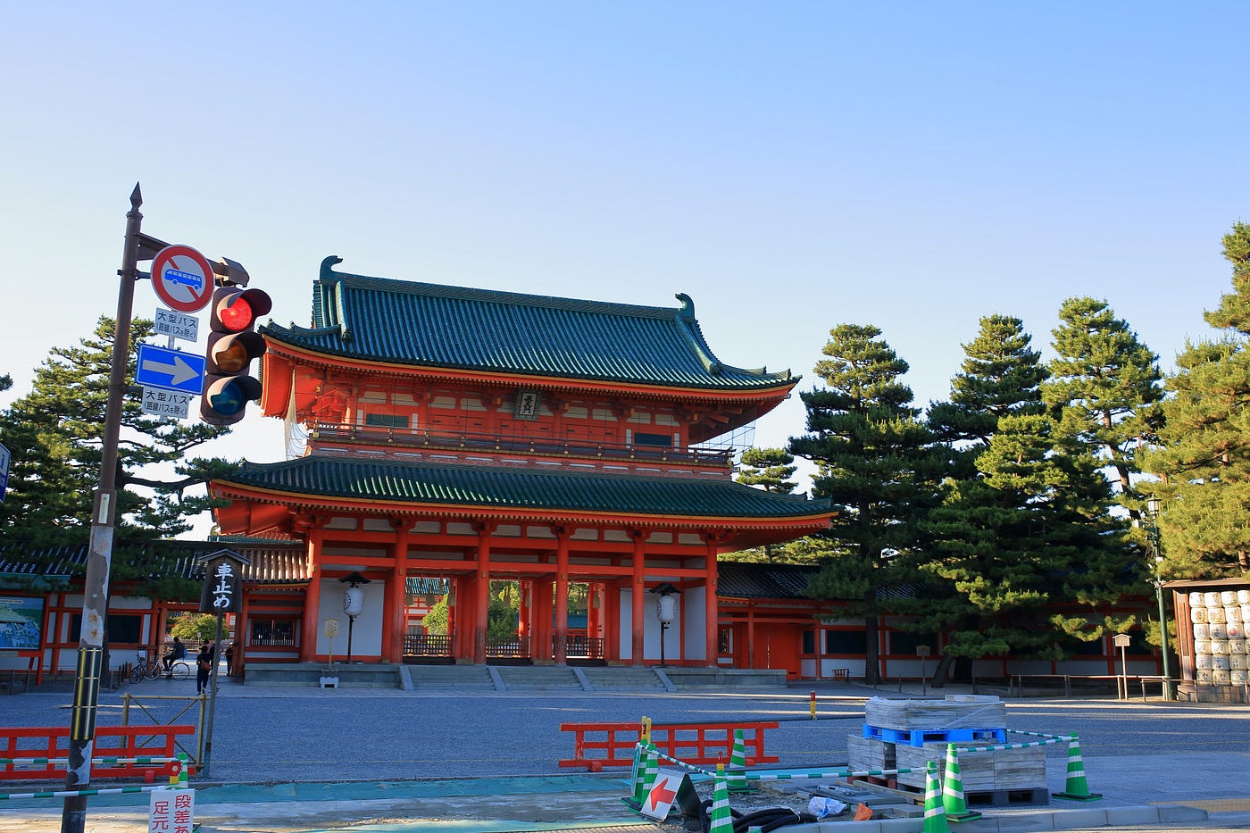 日本的神社、大社、神宮與宮哪裡不一樣？. 日本的神社有大有小，但其實