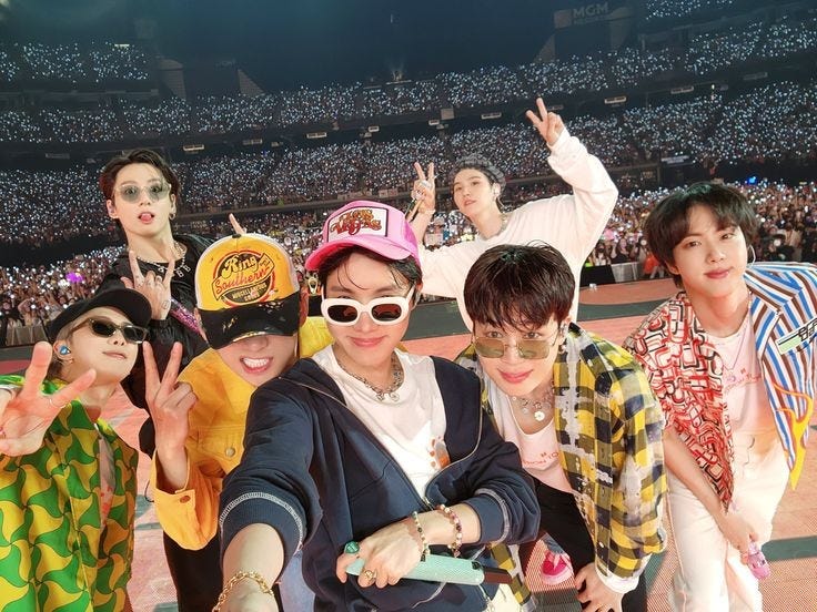 アイドル bts BEYOND THE STAGE Amazon.co.jp: BTS - 'BEYOND THE STAGE' BTS DOCUMENTARY
