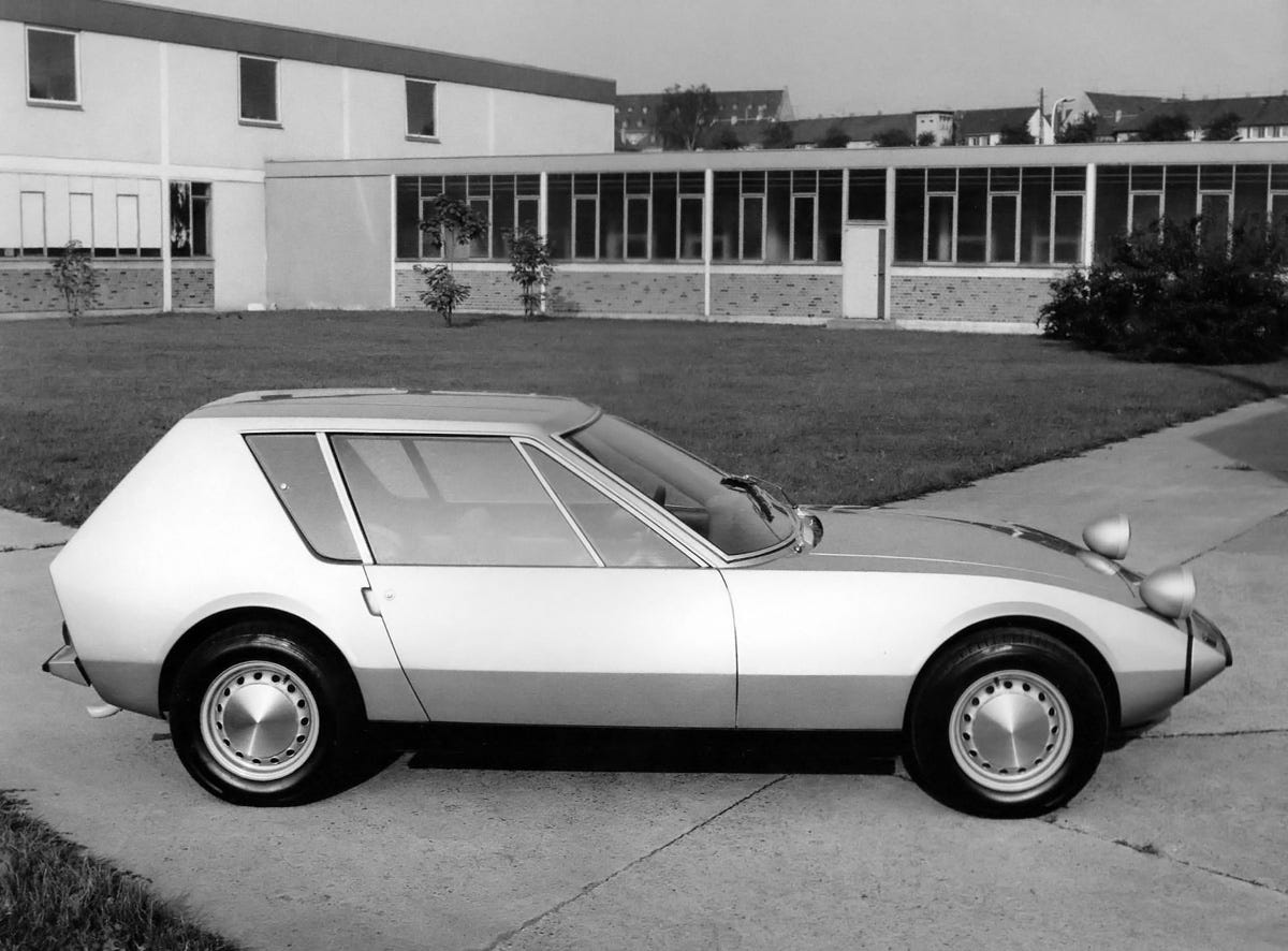 ALESSI ［Cronotime］ PIO MANZU FIAT Cronotime: Desk clock by Pio Manzù | Alessi