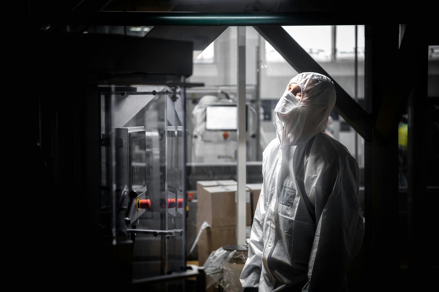 The Microscopic Maze: The Hidden Material Science Keeping Surgery Safe