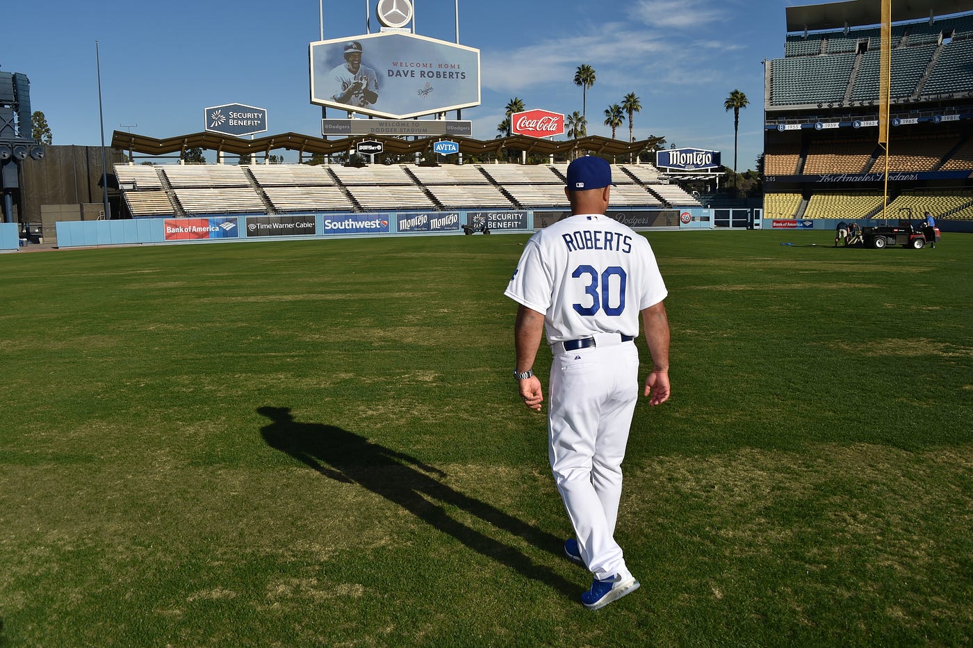 Dave Roberts, Dodgers open spring training with plenty of questions to  answer - Los Angeles Times