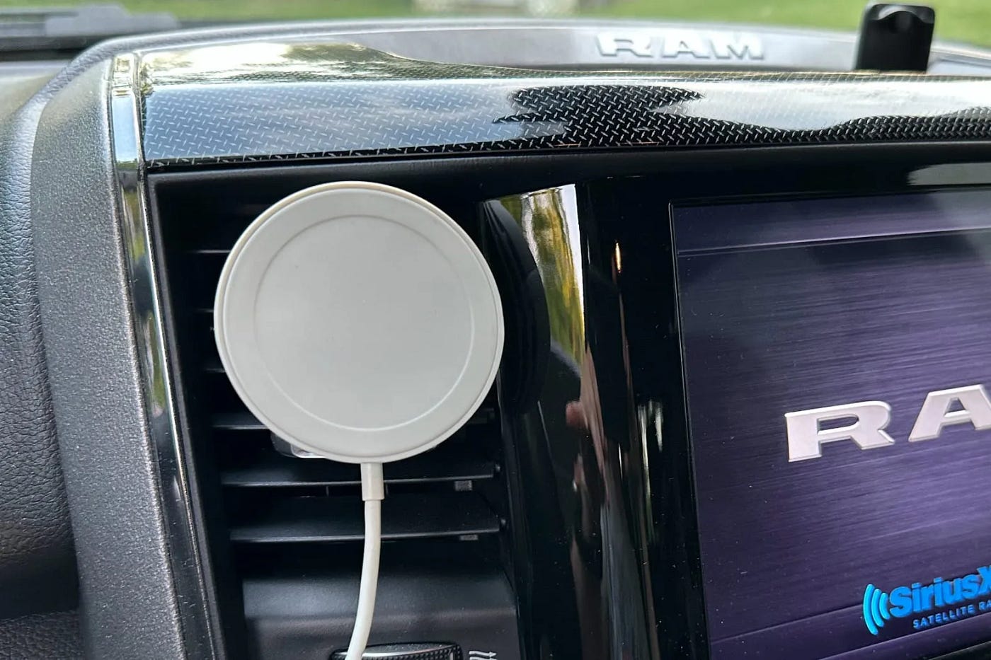 Velox Magnetic Wireless Charger 2023 REVIEW — MacSources