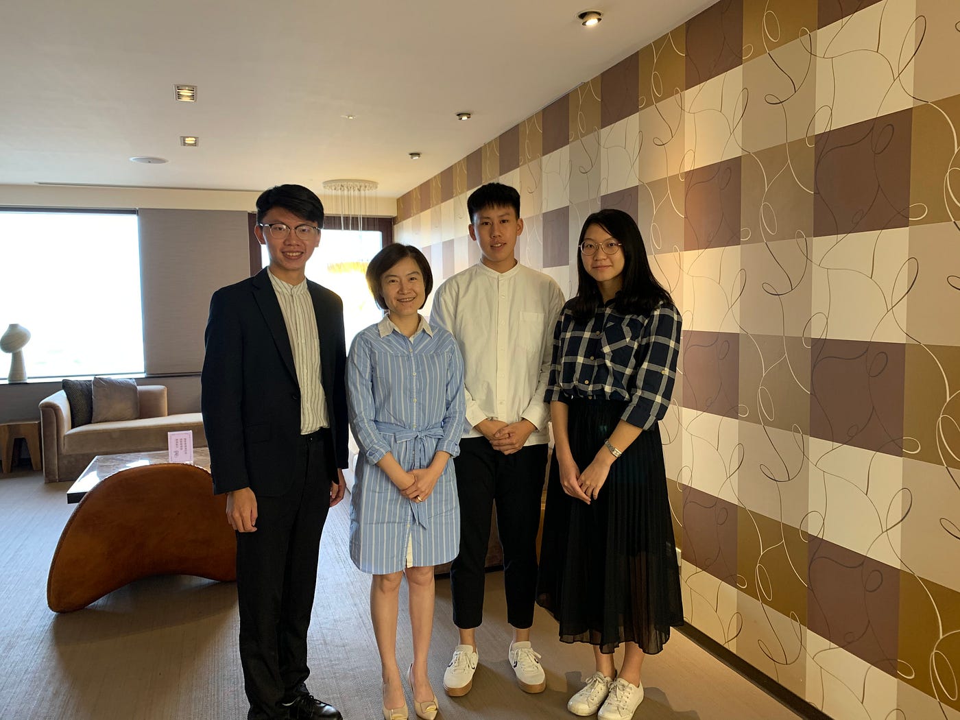 專訪普華鍾元珧律師：那個女孩，這個律師- 法途 — 台大法律系杜鵑花節- Medium
