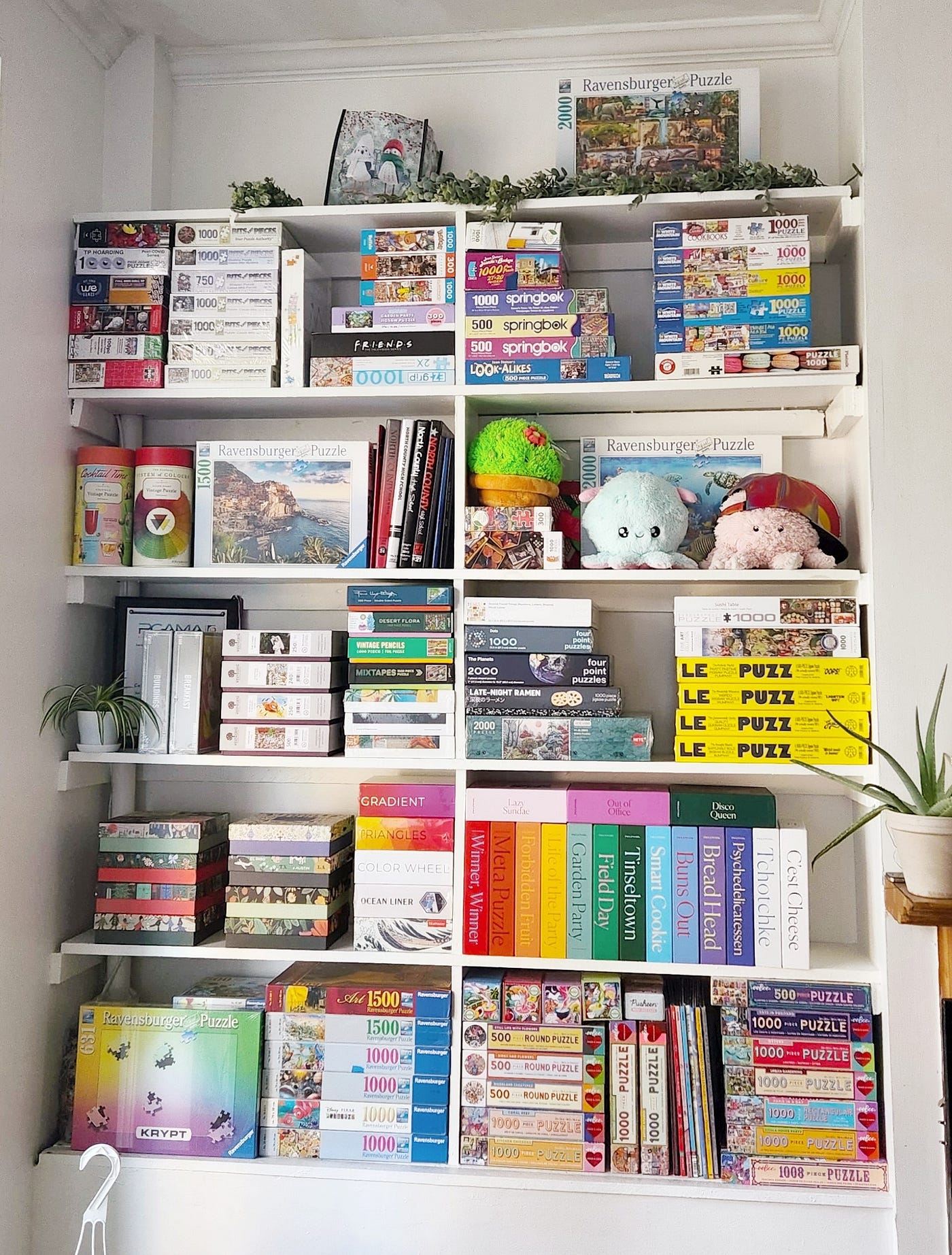 How to Organize Jigsaws in Racks: Ultimate Space-Saving Tips