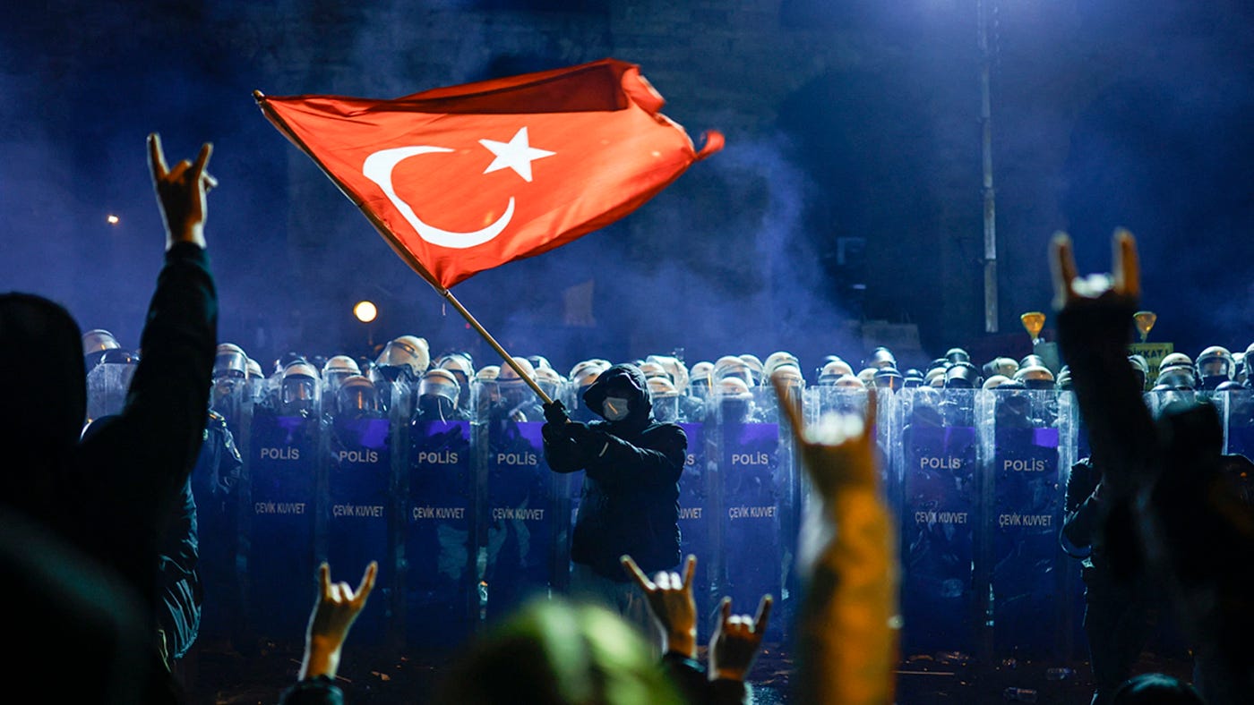 Prof Mustafa Erdoğan: “12 Eylül rejiminin restorasyonunu yaşıyoruz”
