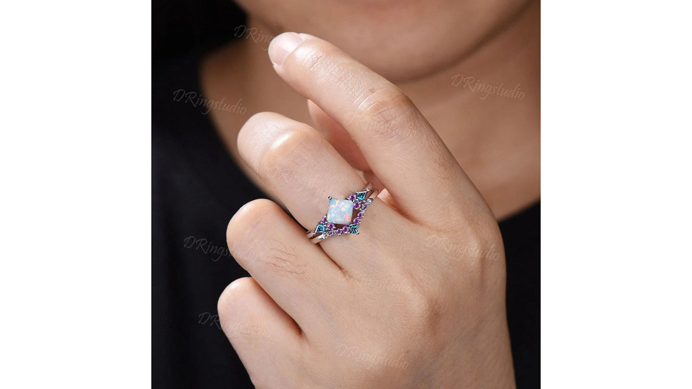 नीलम रत्न पहनने के लाभ | Benefits of Wearing Blue Sapphire (Neelam)
