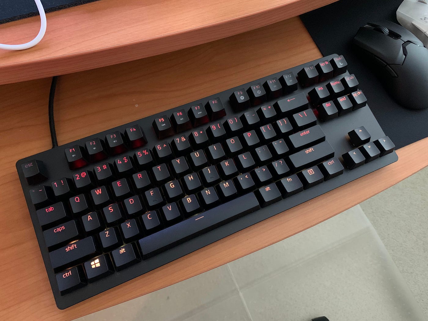 Razer Huntsman V2 mechanical gaming keyboard review