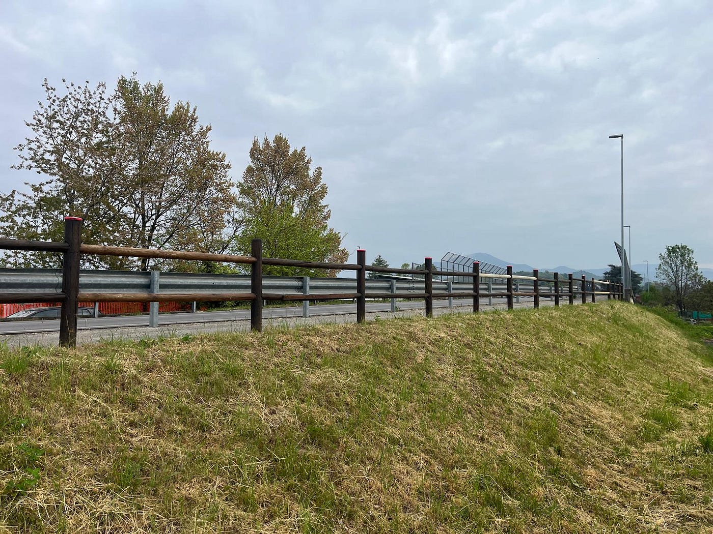 Manutenzione alle staccionate in legno