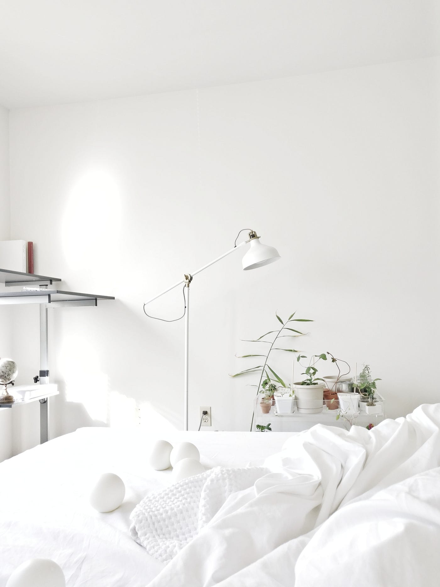 Lampe de chevet : un éclairage essentiel dans votre chambre, by Hello  maison déco