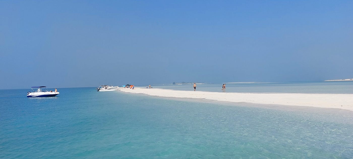 Private Island Hopping Tour Guide Experience — Abu Dhabi