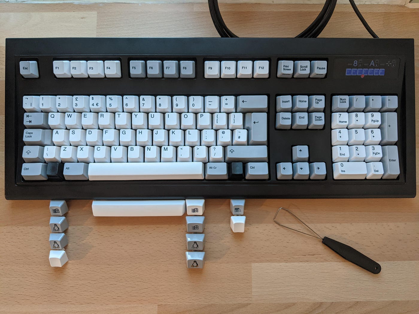 キーボード UNICOMP Model M UNI041A ハンズオンレビュー】Unicomp Mini M メカニカルキーボード
