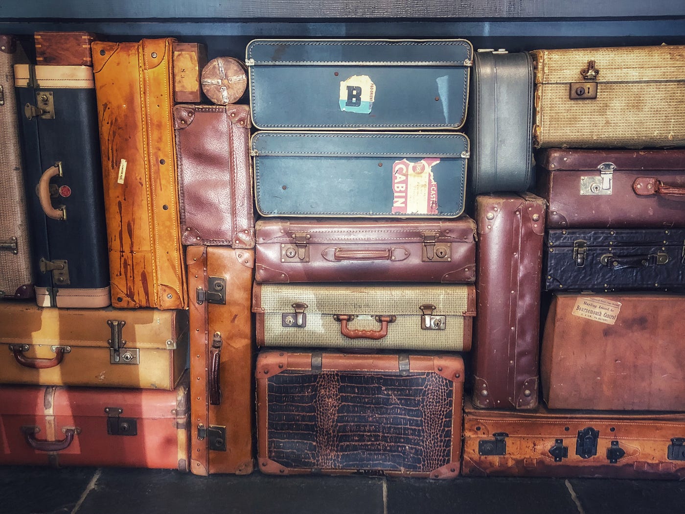 Tout Tout Tout … Vous saurez Tout sur notre service de consigne bagages ! |  by Eelway - Luggage Storage & Transfer | Medium