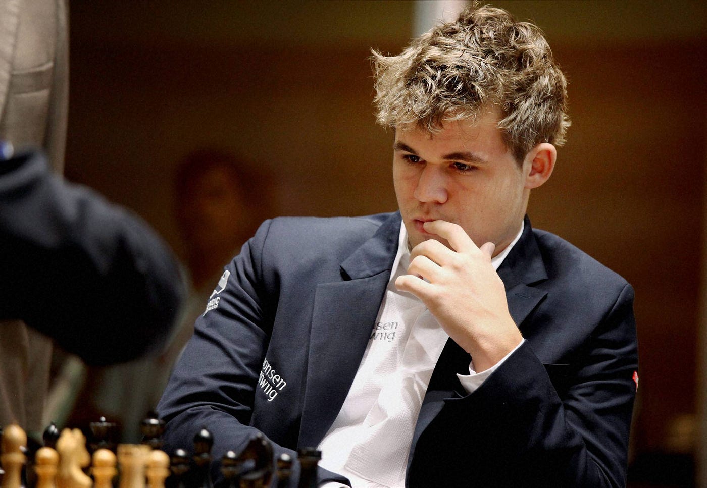 Ronaldo-Messi photo: The chess position in the picture is from a Magnus  Carlsen vs Hikaru Nakamura game-Sports News , Firstpost