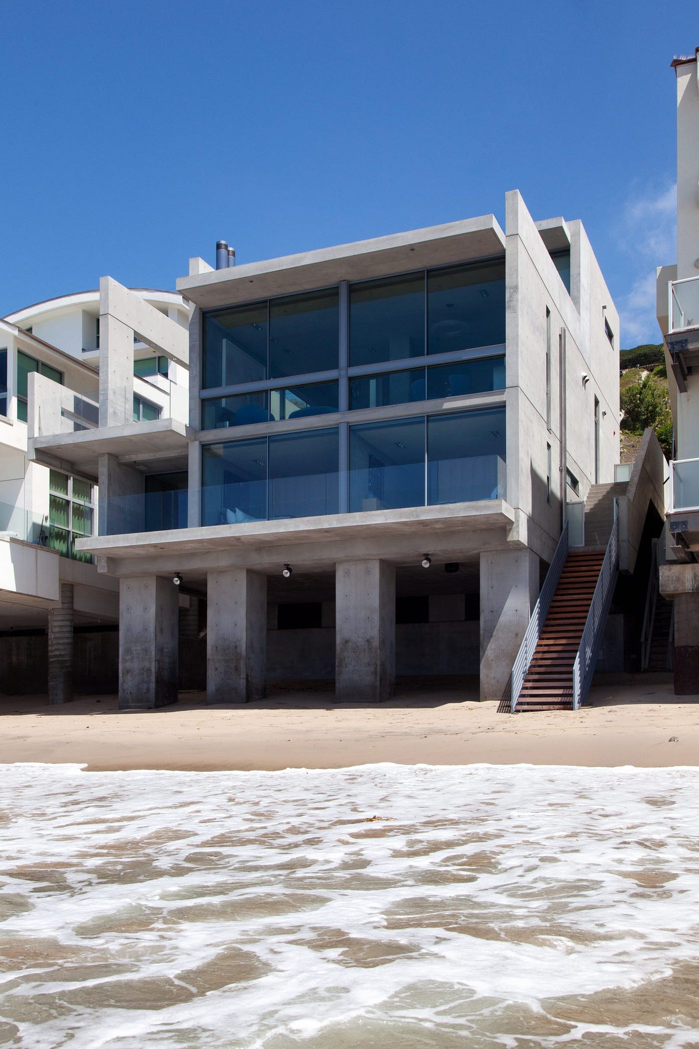 A Monologue of The Malibu Mansion on Tadao Ando : Kanye West Controversy