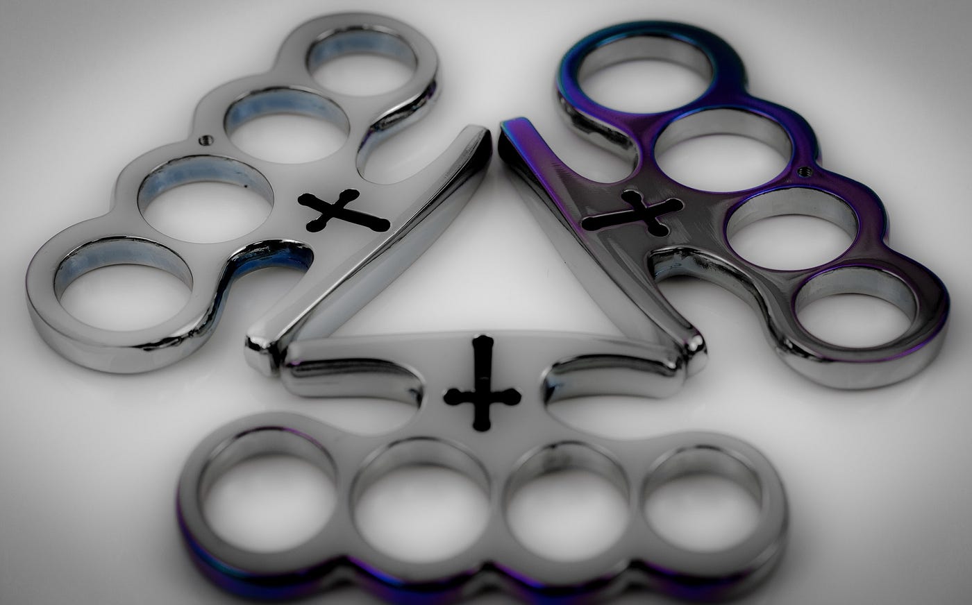 Right Cross Knuckle Duster - Metal Brass Knuckles - Fist-Loading