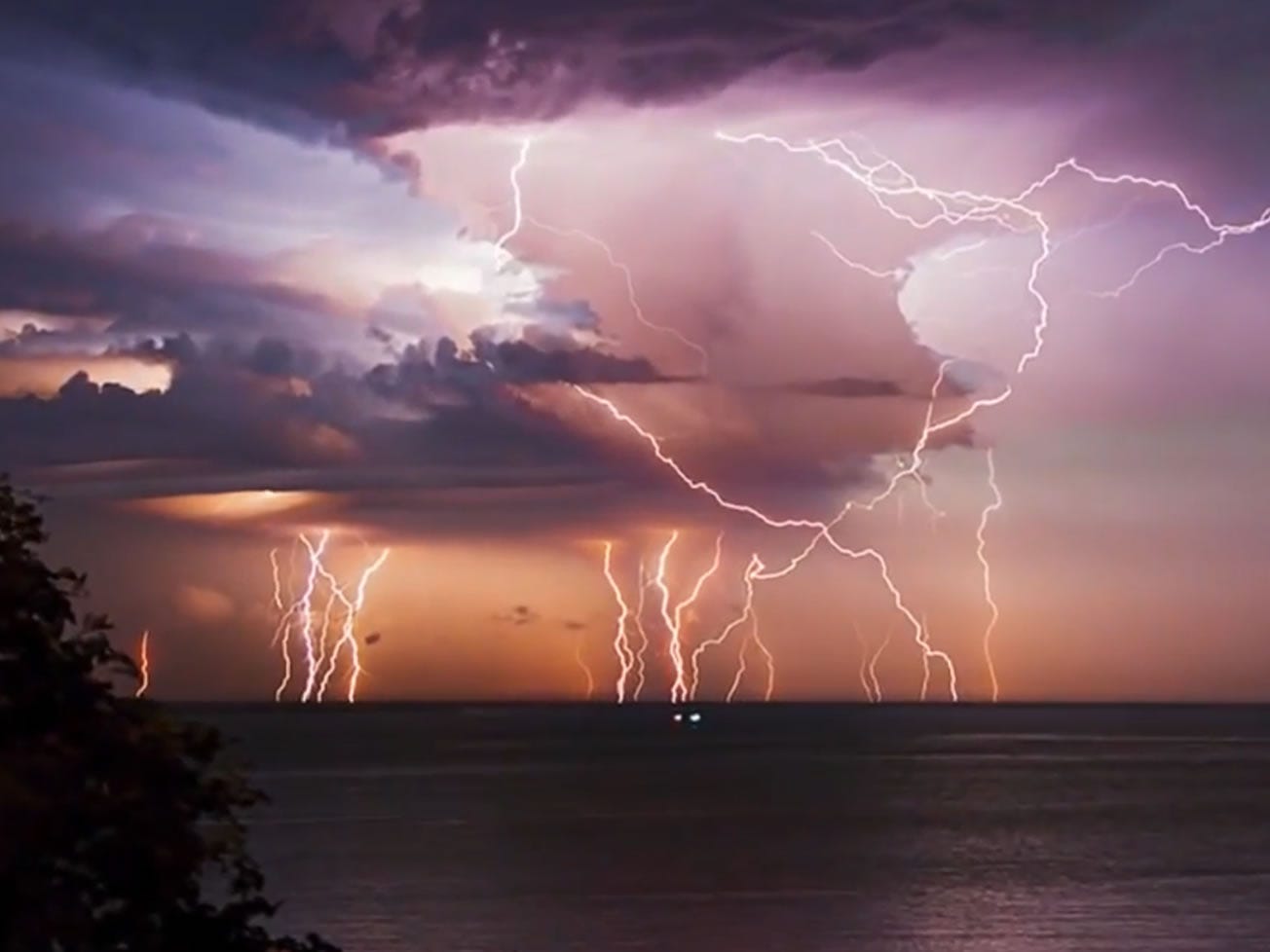 Venezuela's Everlasting Lightning Storm - Atlas Obscura