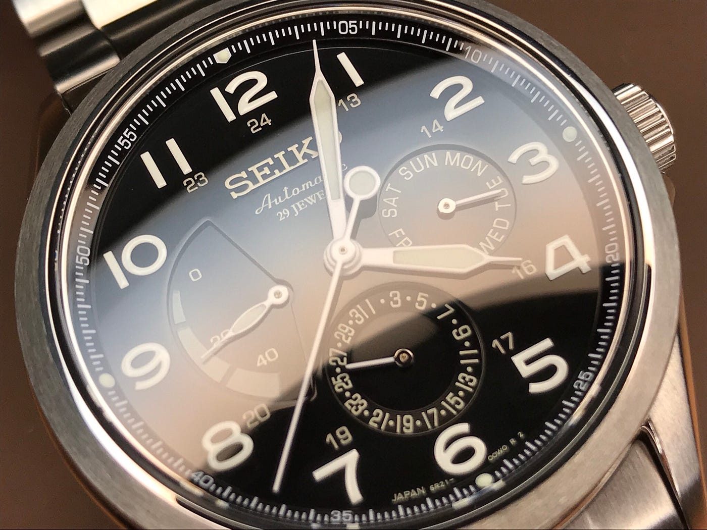 腕上時光》SEIKO機械錶開箱：PRESAGE SARW015，多針軍事腕錶（下） | by  | Medium