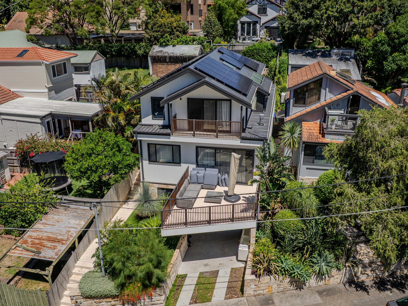 Is It Better to Renovate or Rebuild in Northern Beaches?