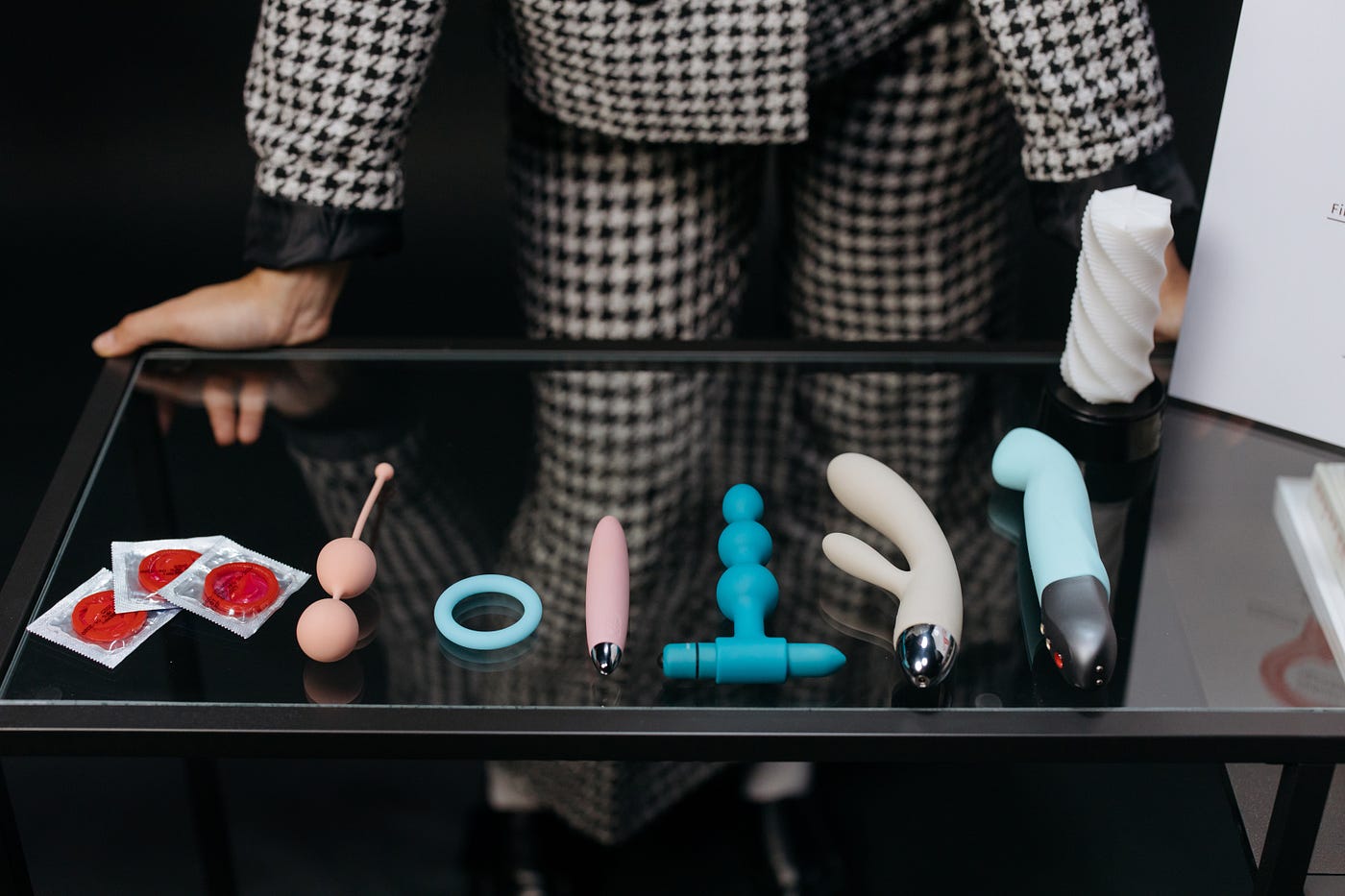 sex toy hk Fake Sex Toys 101: How to Ensure You're Buying the Real Deal main image 0