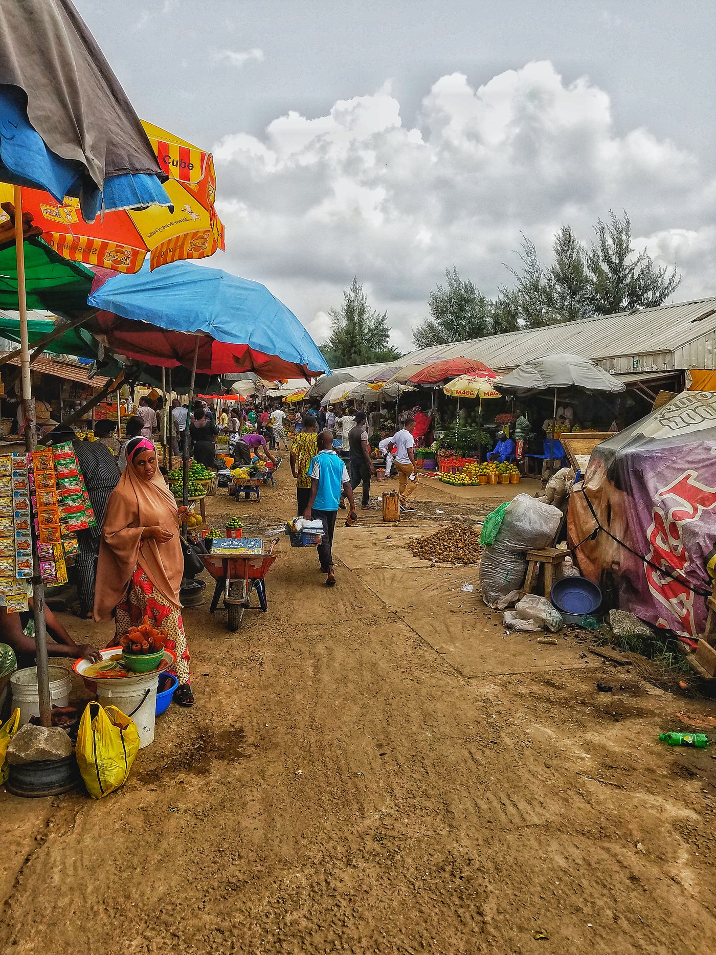 Sorry Blockchain, the Nigerian informal economy will not embrace you. | by  Nzube Ezudo | Informal Markets & Crypto | Medium