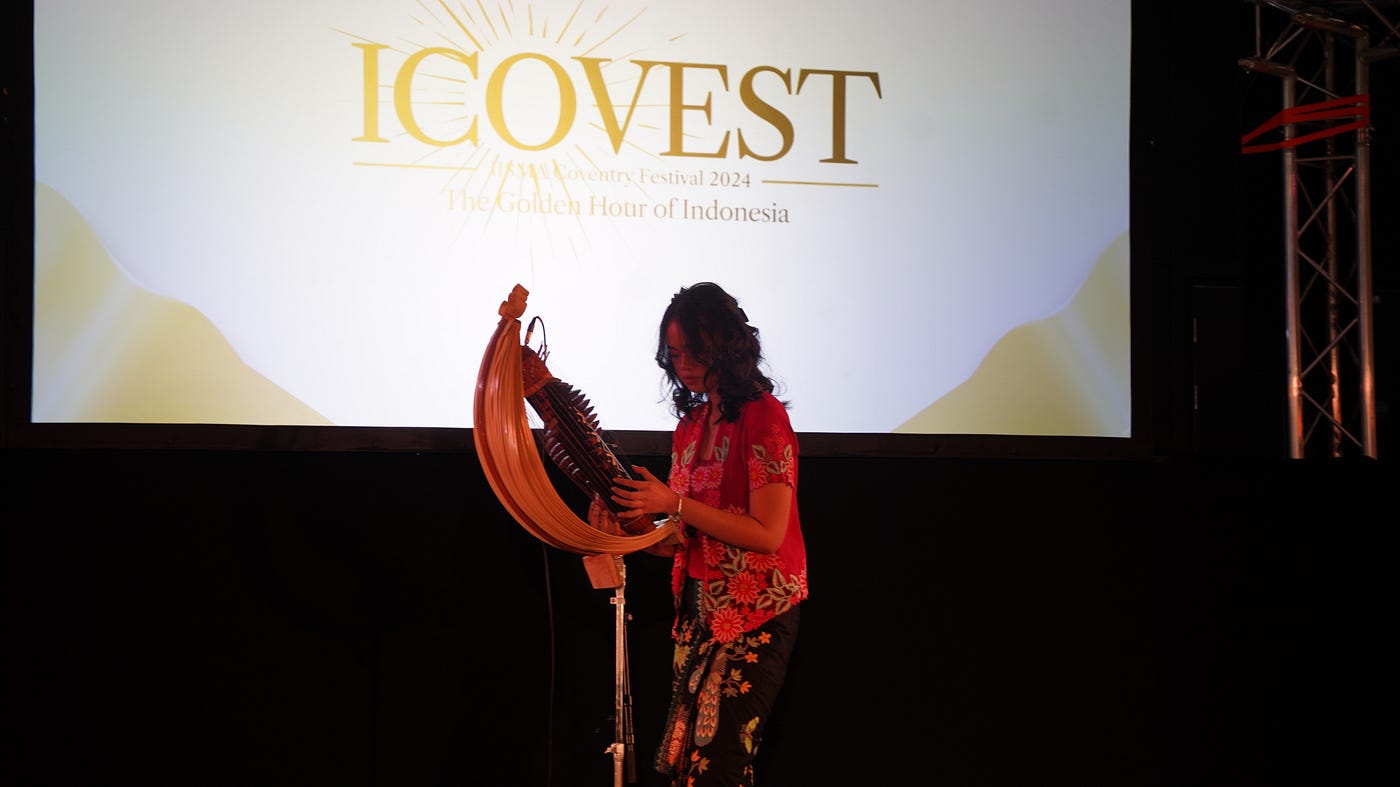 IISMA Awardee held ICOVEST 2024, Introducing Indonesian Culture to the people of England