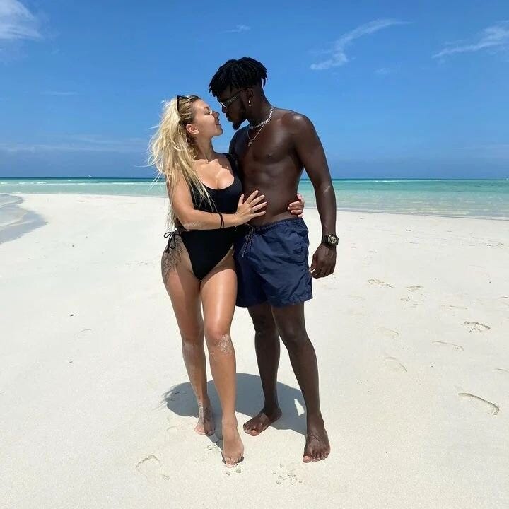 Lovers Stuck On An Island Alone