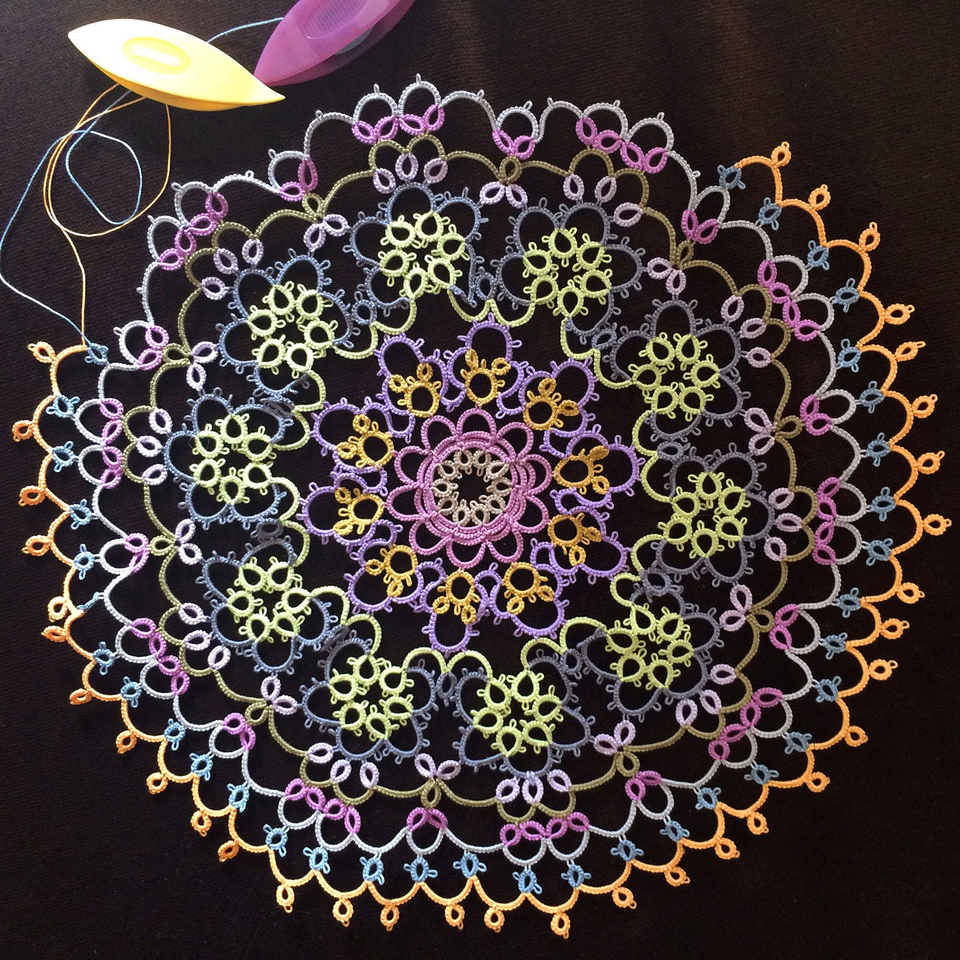 use doilies (or whatever else) at the projector for tracing. Sooo pretty!