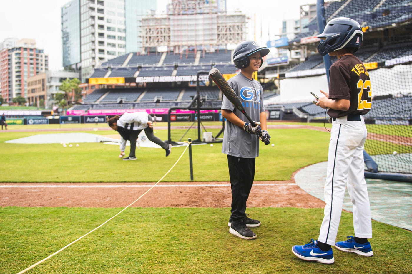 San Diego Padres - New Padres Season Ticket Membership perk just dropped ⚾️  Members who catch a golden ball from batting practice during Member-only  early entry to Petco Park can redeem the