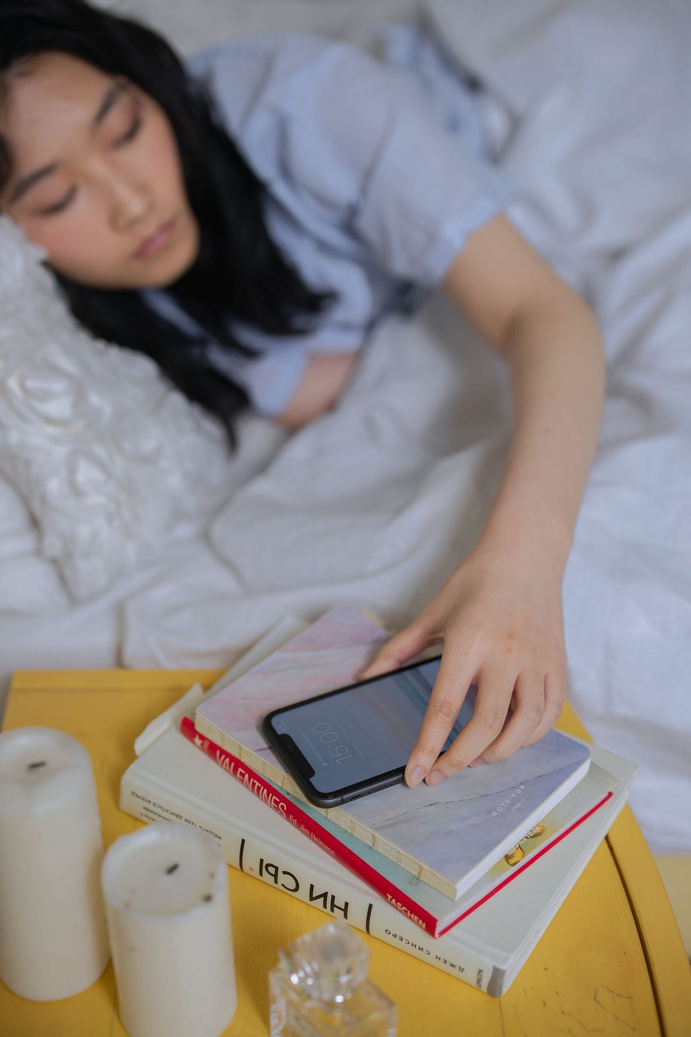 Warum schnelles Antworten bei WhatsApp deine Anziehung sofort zerstört (Dating Psychologie) ⏱️❌