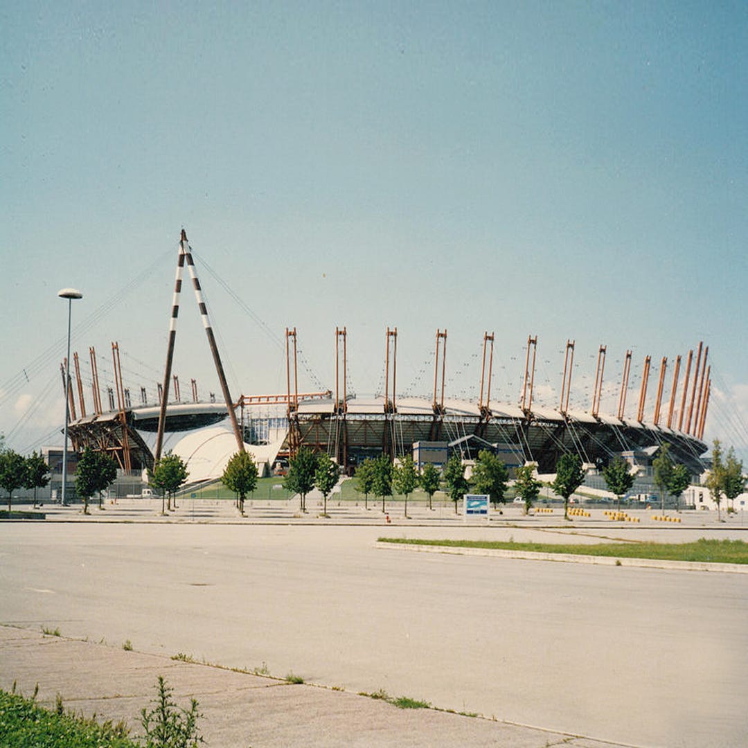 Stadio Delle Alpi (1990–2009). Juventus Football Club | by Vinicius Soler |  Lost Grounds | Medium