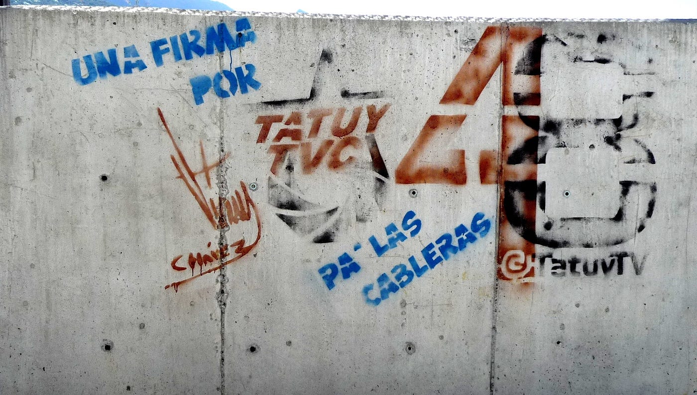 Construcción del Estado Comunal y vía comunal hacia el socialismo