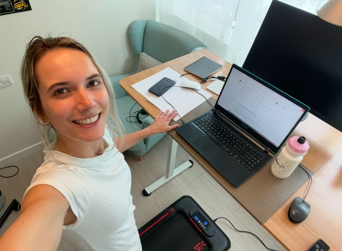 러닝머신 책상을 사용하면서, 3년 동안 매일 15,000보 이상 걸으면 어떻게 될까요?