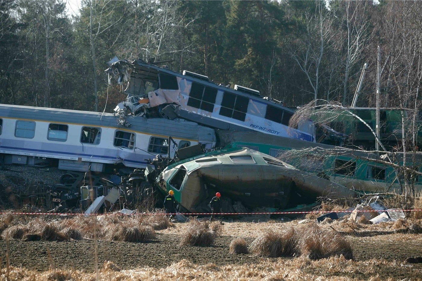 TRAIN WRECK2 ヨーヨー SPYY Swift Substitution: The 2012 Szczekociny (Poland) Train