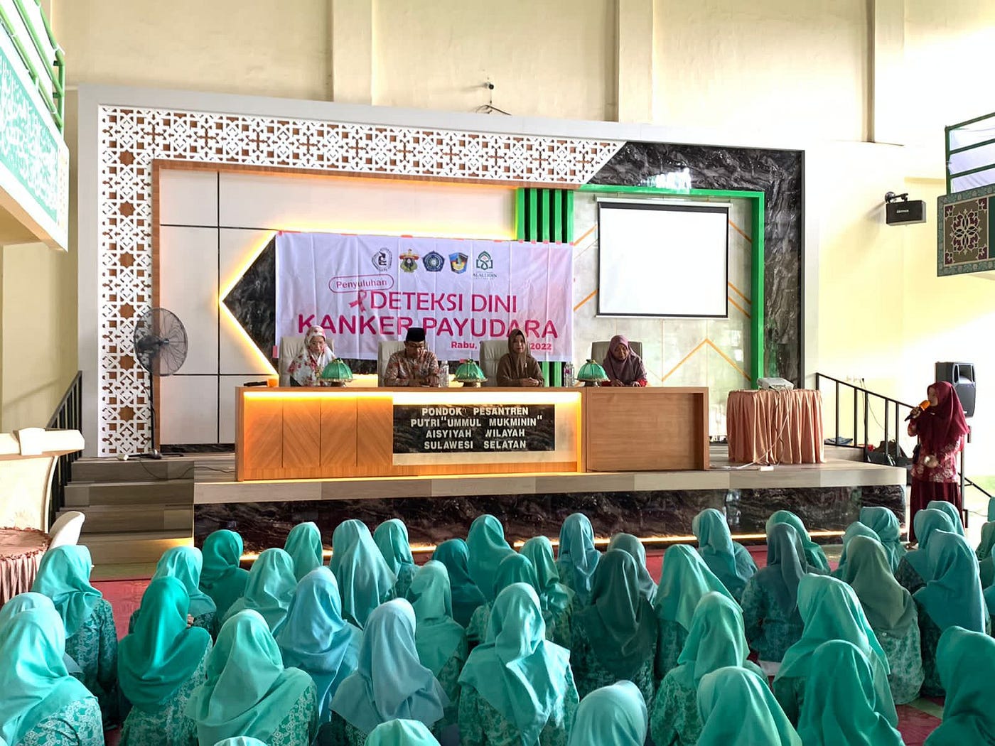 Edukasi Bahaya Kanker Payudara, FKIK Unismuh-IAPI Kembali Sasar Pesantren