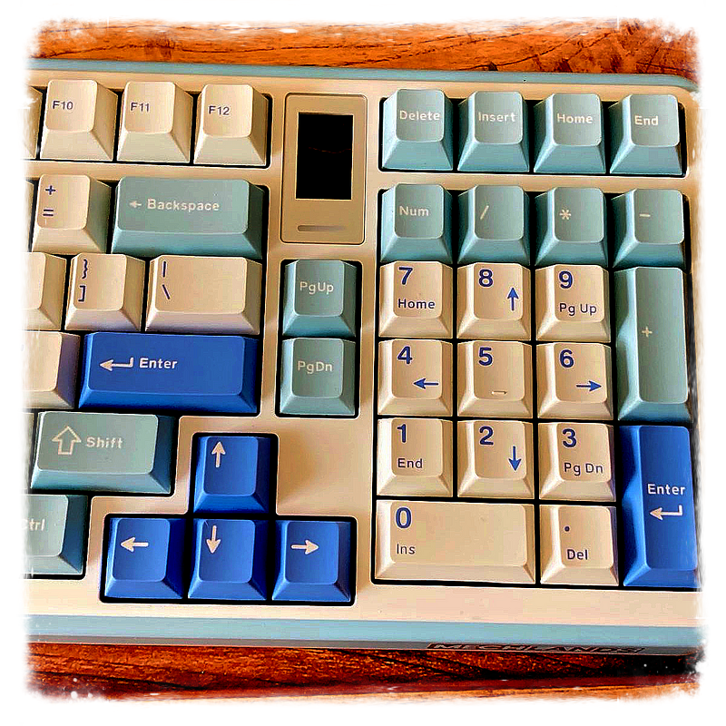Vibe99 Mechanical Keyboard Review — A Love Letter to the 1800