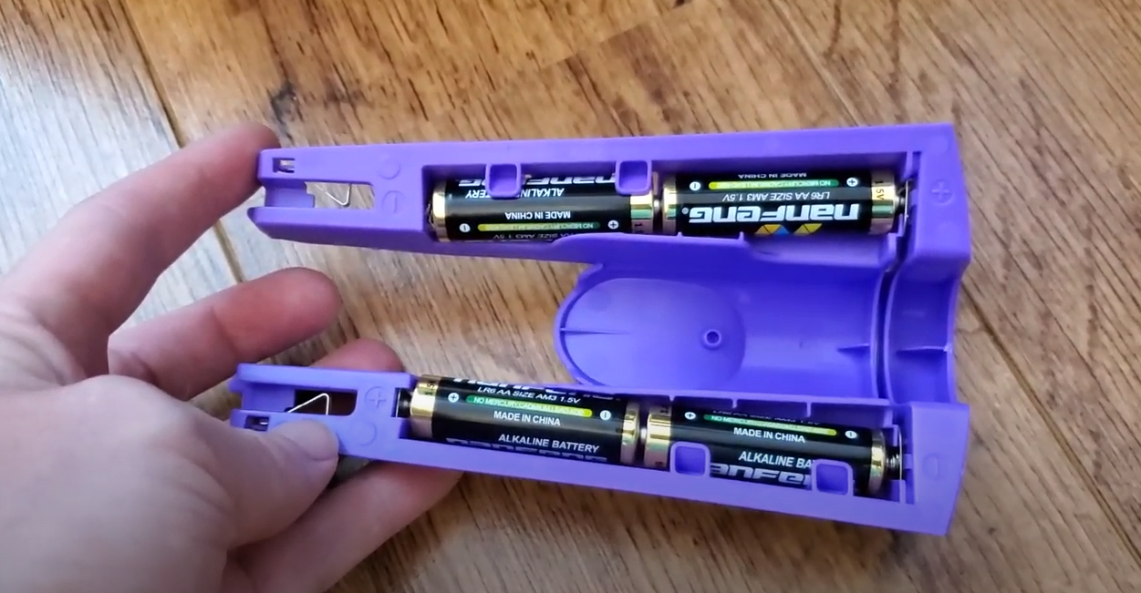 How to Install New Batteries in the Swiffer Wetjet | by Thomas Smith | DIY  Life Tech