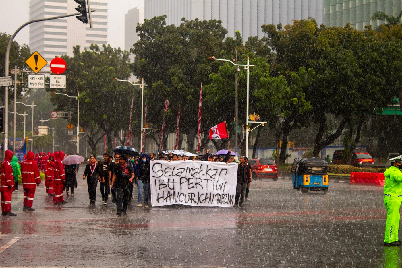 Bukan Cuma ‘Achieved’ KTP Umur 17, Apa Butuh Alasan Menjadi Indonesia?