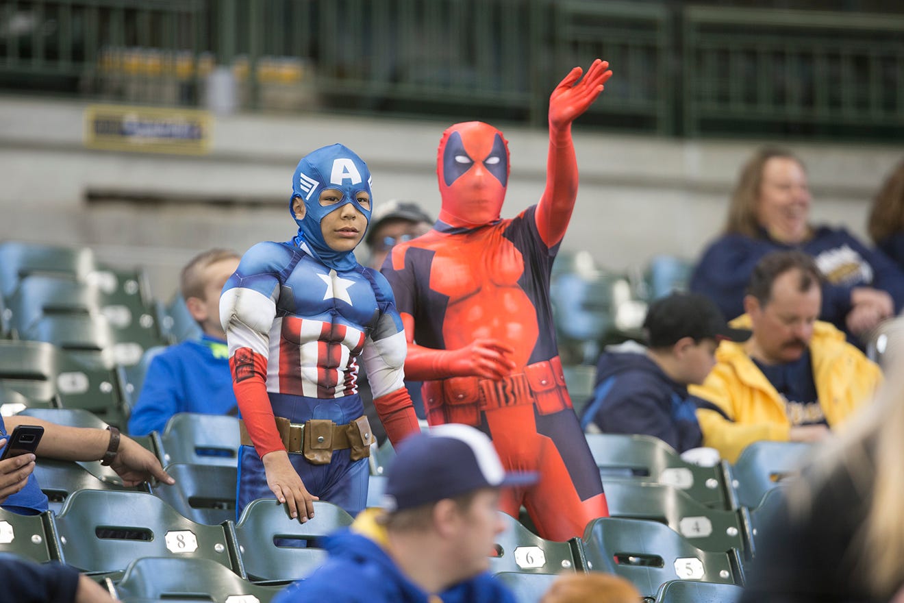 MLB St. Louis Cardinals Men's Marvel Super Hero Tee 