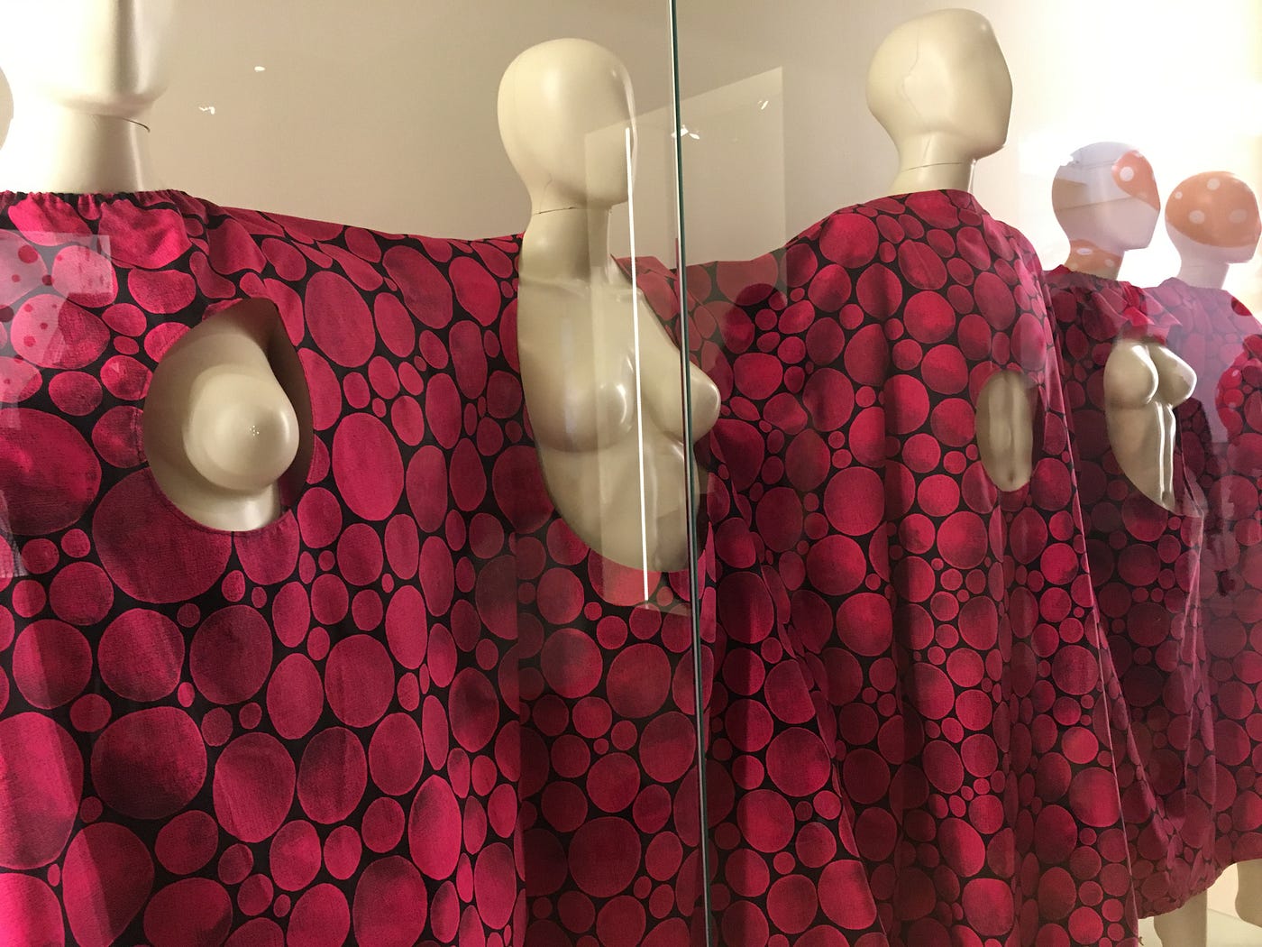草間彌生展 かぼちゃ 展示用オブジェ Victoria 喜ばしかっ Miro