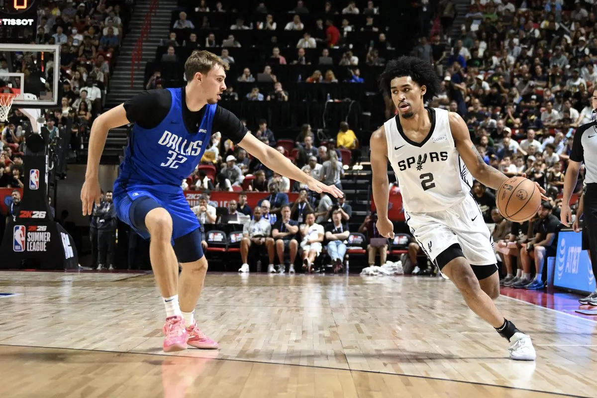 DFS tournament/cash game split comparison between Flagg and Harper