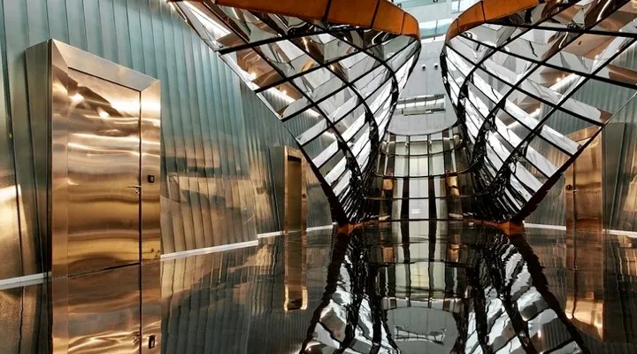 One of the largest and most popular Freeports in the world is actually in Singapore!