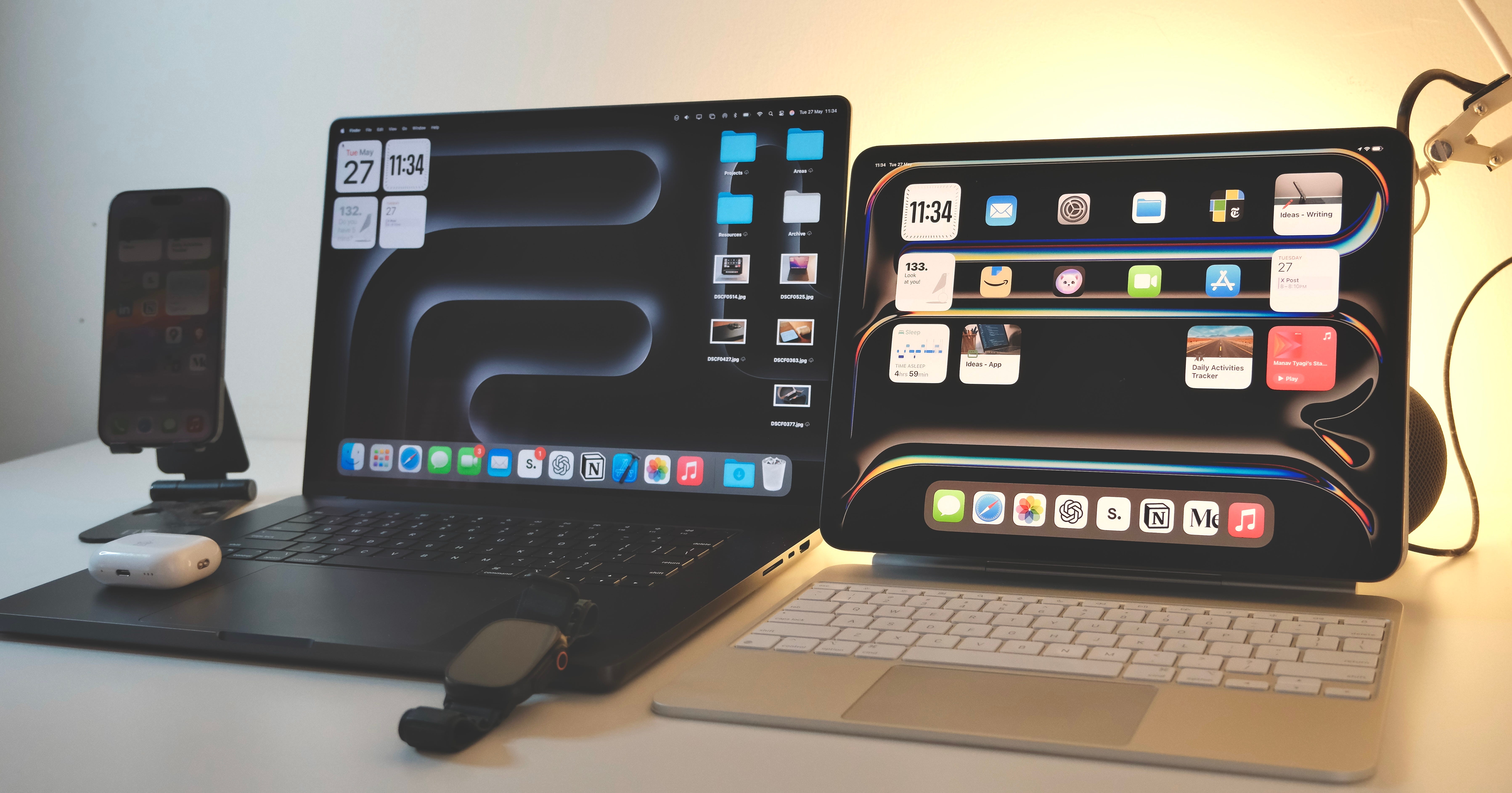 My 2025 Apple Setup: iPhone 16 Pro Max, M4 MacBook Air, iPad Pro