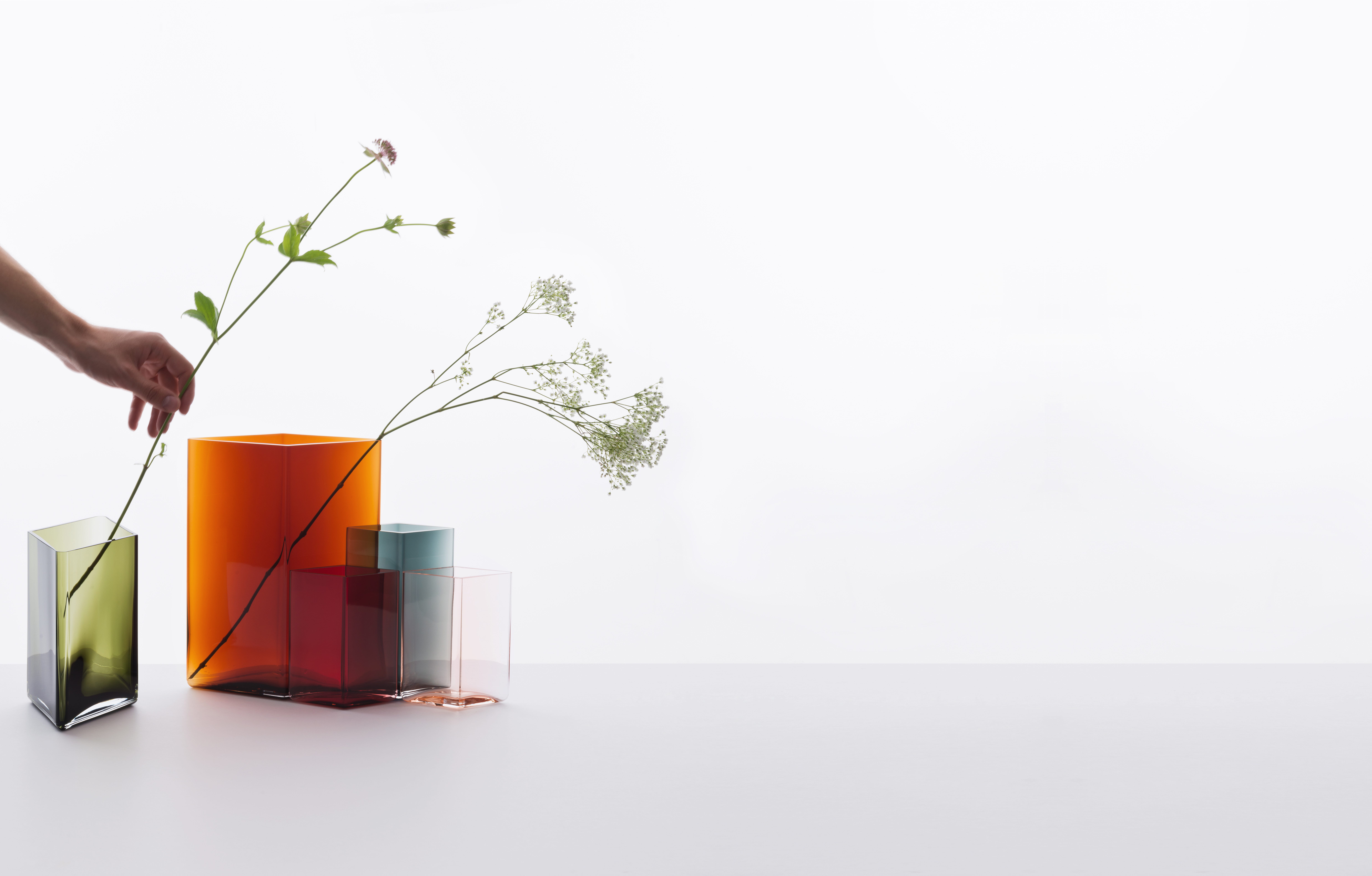 Ruutu — a delicate and simple vase made by mouth blown glass