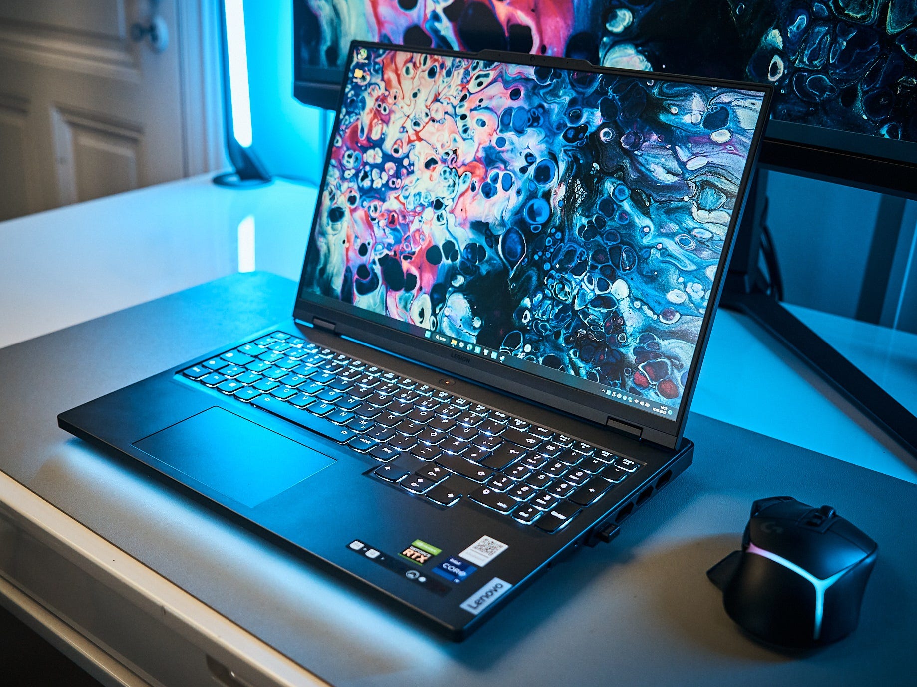 10 things I learned trying to buy a gaming laptop | by Kenneth Wong | Medium | Businesstaschen