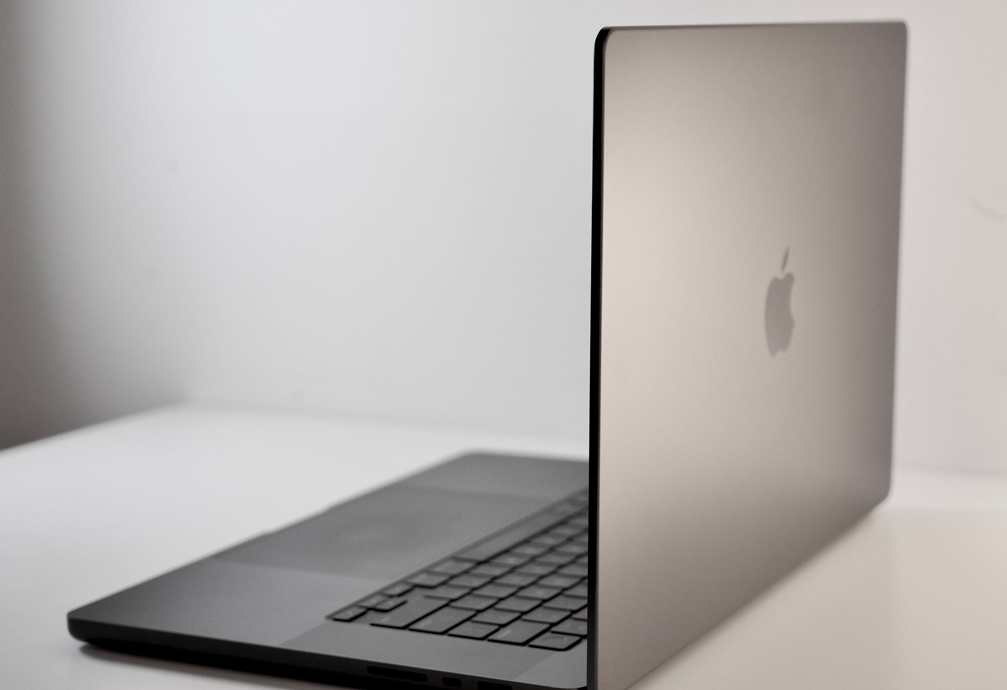 M4 Pro MacBook Pro 16-inch Review: Real-World Experience, Specs