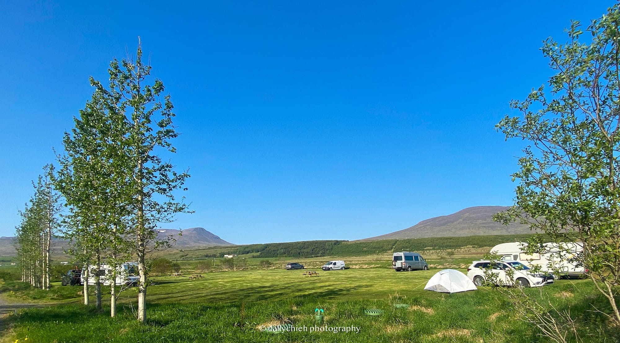 Varmahlíð 露營區一角，這是面向山景的一區