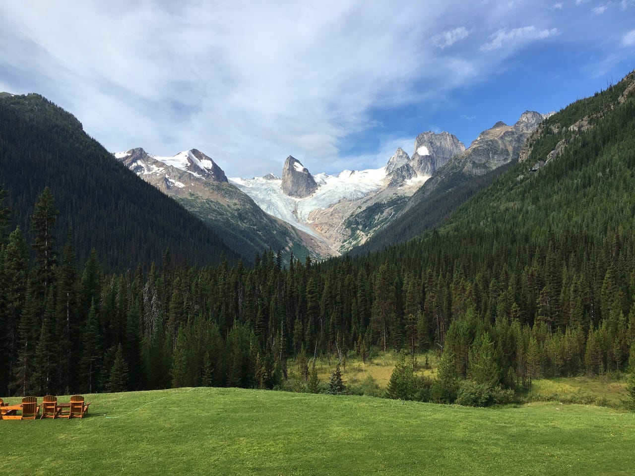 My first time heli-hiking with CMH in the Bugaboos | by Steven | The  Wanderlift Blog