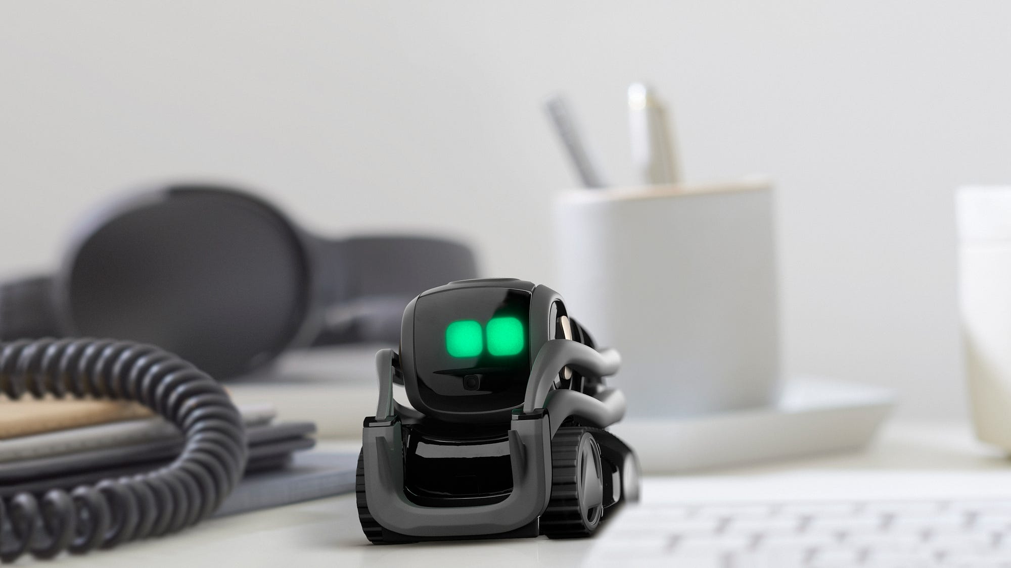 Anki's Cozmo robot is the new, adorable face of artificial