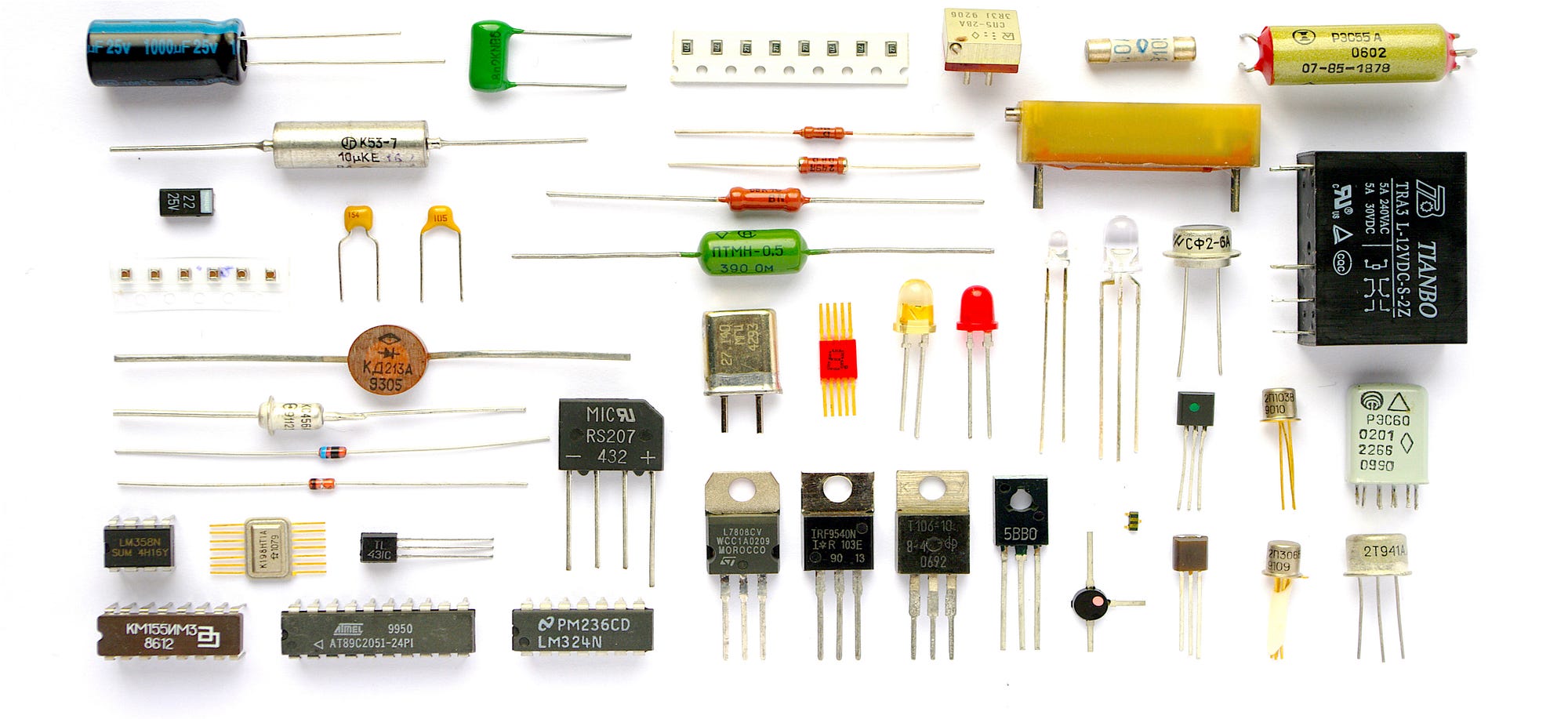 Самый электронный элемент. Радиокомпоненты интернет магазин. Резисторы транзисторы электронные компоненты. Самый электронный элемент. Советские smd радиодетали.